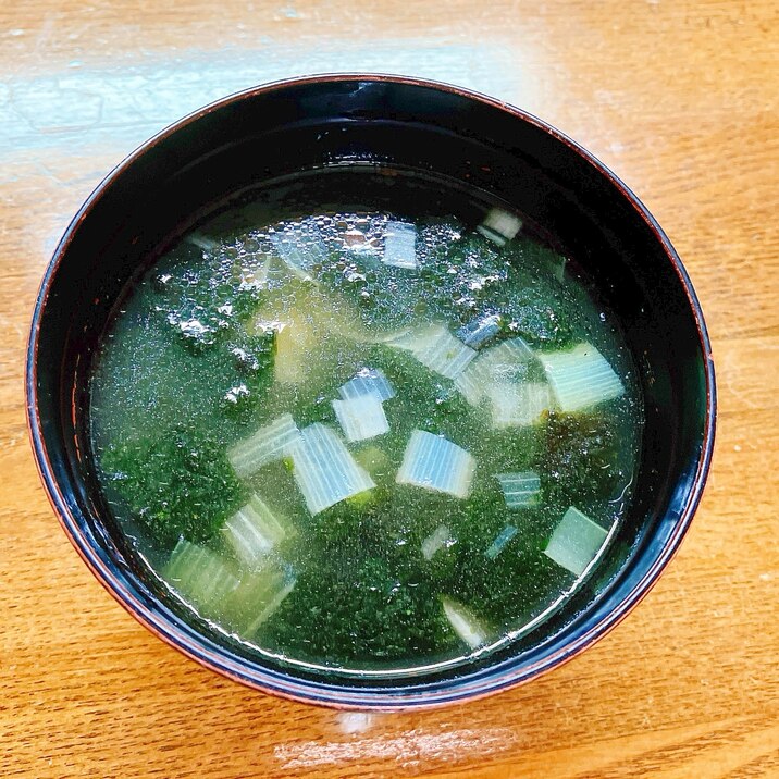 味付けのりと長ネギの中華スープ